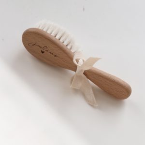 Personalisierte Babyhaarbürste aus Holz mit Ziegenhaar