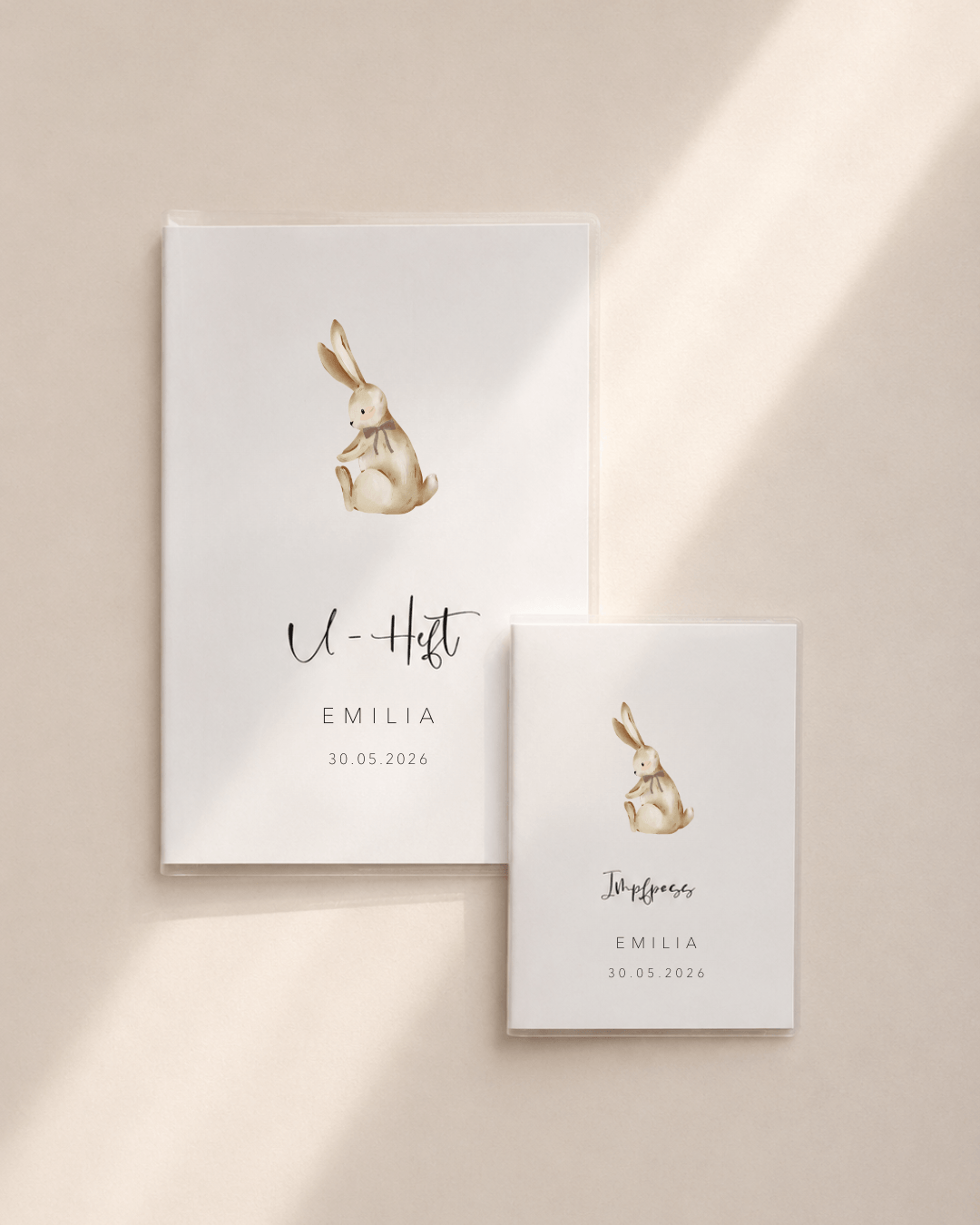 Personalisiertes U-Heft und Impfpass Set mit Namen, Hasen-Motiv. Hochwertige Schutzhüllen für U-Heft (A5) und Impfpass als Geschenk zur Geburt.